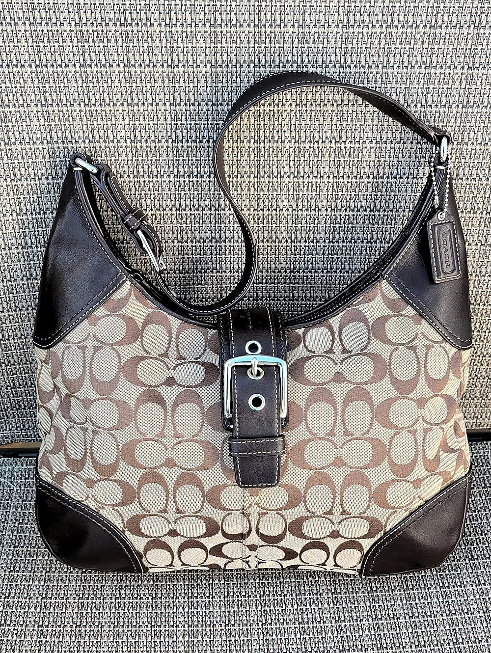 Coach Hamptons Signature Jacquard Shoulder Hobo (F12640) GUC